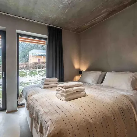 Chalet Victoria - Luxury Mountain Retreat *