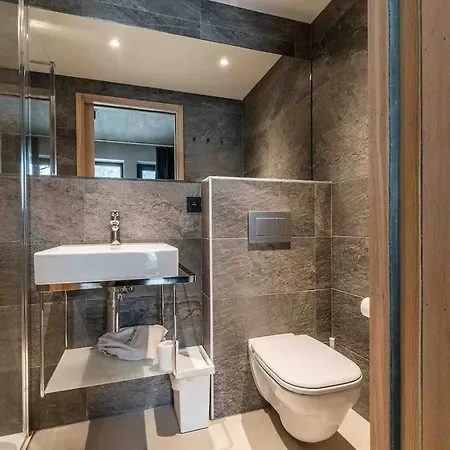 Chalet Victoria - Luxury Mountain Retreat Lejlighed